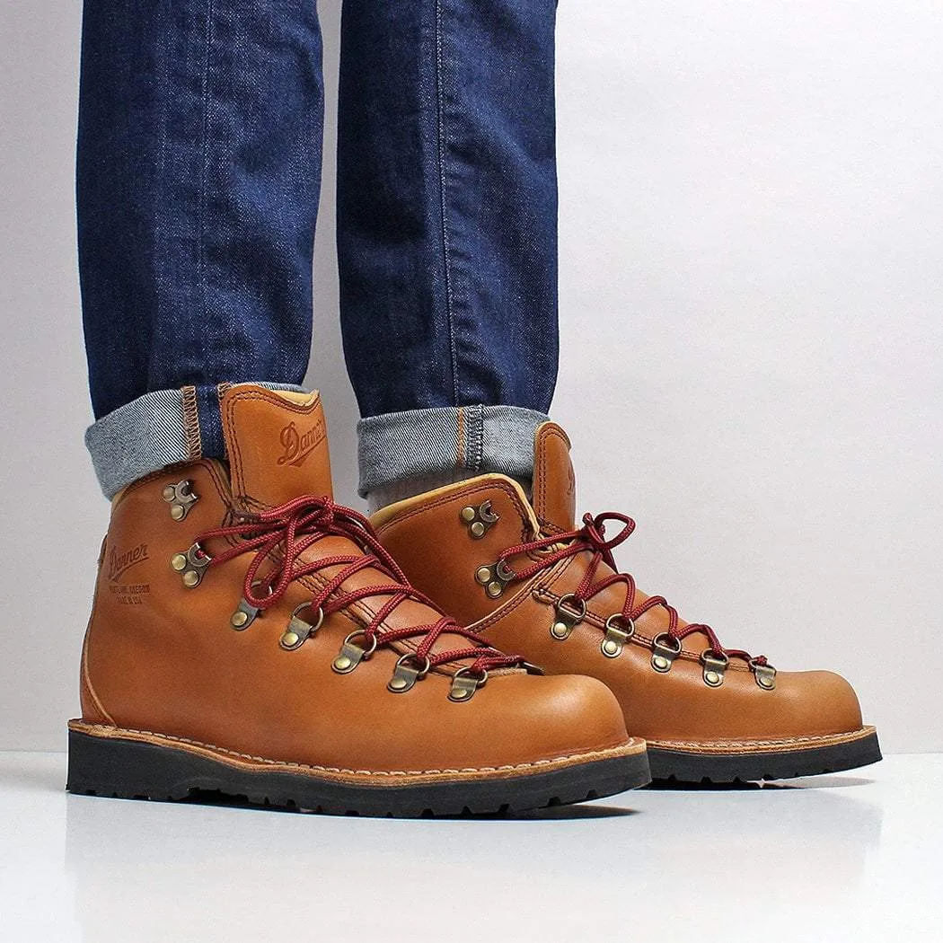 Danner Mountain Pass Boots