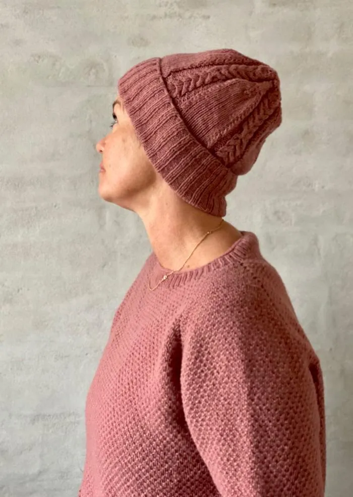 Elvira hat with cables by Önling, knitting pattern